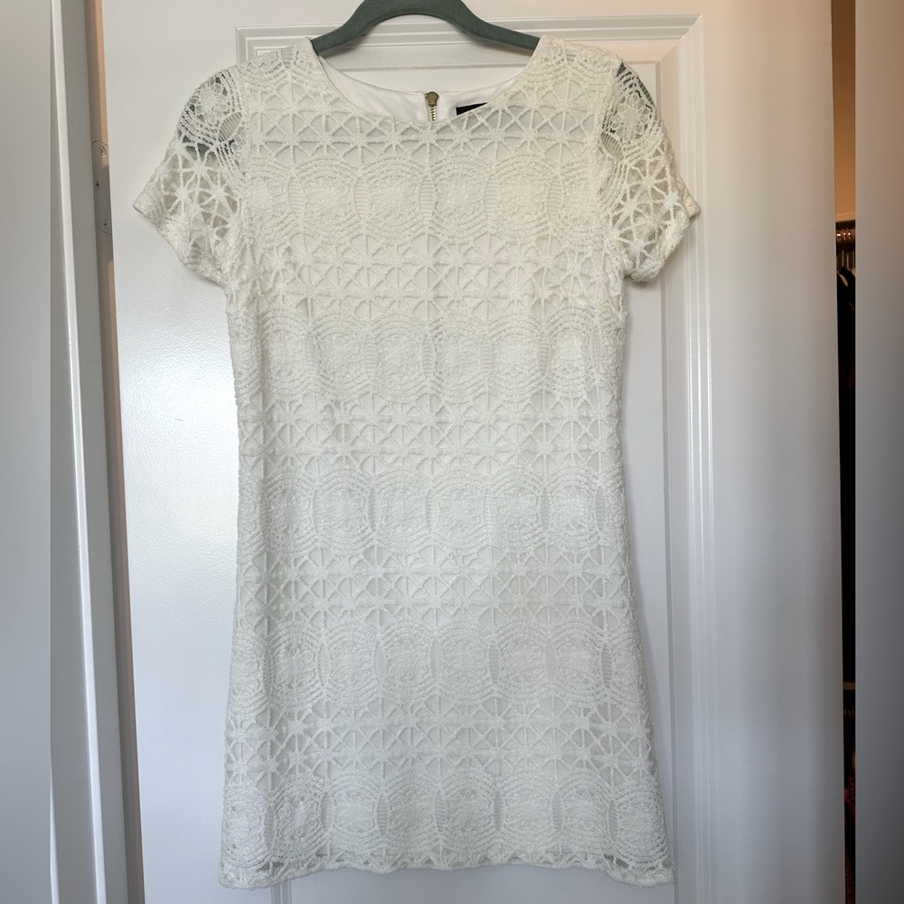 White lace dress 🤍